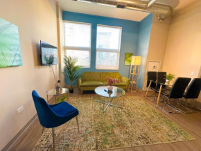 McCormick Place 2br-2ba with Optional Parking, Patio, Gym access for 6 guests
